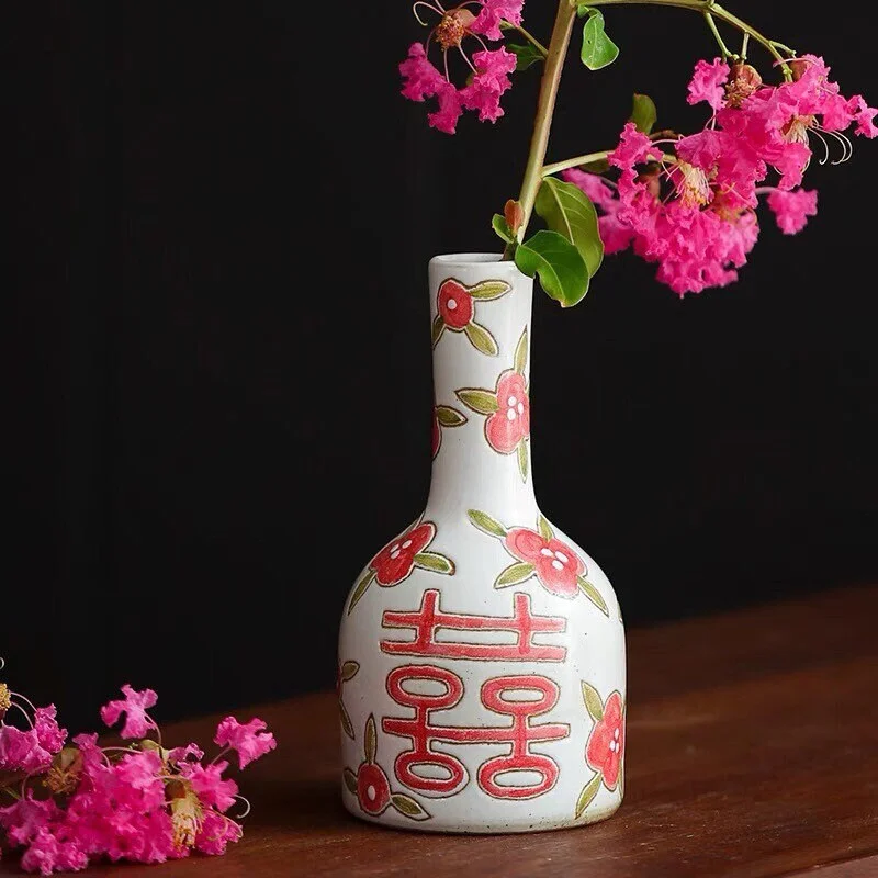 Small white vase for subtle charm-Gohobi Hand-painted Wedding Vase